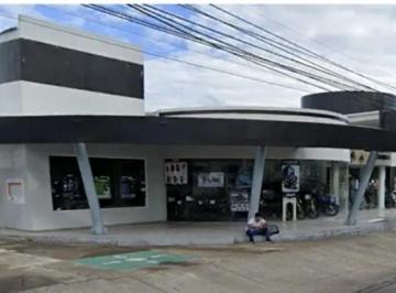 Local comercial · 940ha · 4 Estacionamientos · Local Comercial Sobre Urano