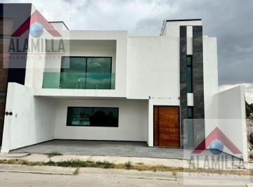 Casa · 200m² · 3 Recámaras · 2 Estacionamientos · Villa de Los Angeles Casa Nueva en Venta
