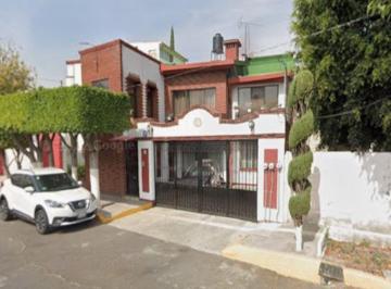 Casa de 3 habitaciones, Tlalpan · Casa en Venta en Coapa – Vive en Zona Tranquila y Residencial