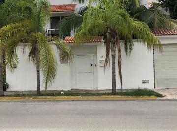 Casa de 3 habitaciones, Benito Juárez · Casa de 3 Niveles en Cancun