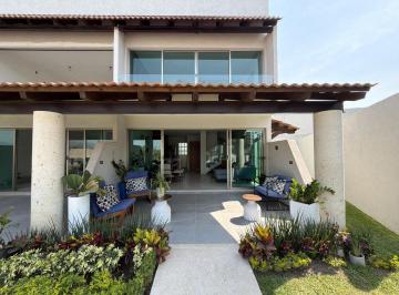 Casa en condominio de 3 habitaciones, Xochitepec · Casa con 3 Recámaras de 130 m² en Venta, Real Santa Fe