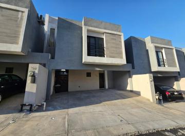 Casa de 3 habitaciones, García · Casa en Venta en Cumbres Garcia