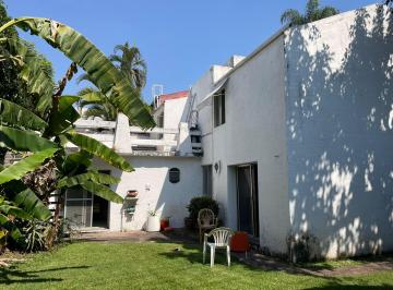 Casa de 3 habitaciones, Cuernavaca · Casa en Condominio Coon Mucho Potencial.