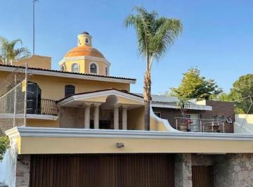 Casa de 3 habitaciones, Zapopan · Casa en Renta en Villa Universitaria