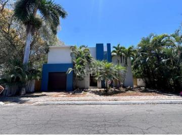 Casa de 4 habitaciones, Bahía de Banderas · Casa en Venta de Lujo Nuevo Nayarit