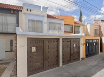 Casa de 3 habitaciones, San Luis Potosí · Casa en Venta Esmeralda San Luis Potosi