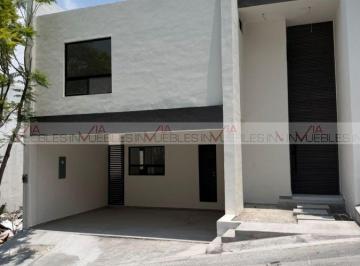 Casa · 330m² · 3 Recámaras · 2 Estacionamientos · Casa en Venta en Los Cenizos
