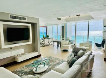 Departamento · 230m² · 3 Recámaras · 2 Estacionamientos · Departamento en Renta Bay View Grand, Zona Hotelera, Cancun Mexico