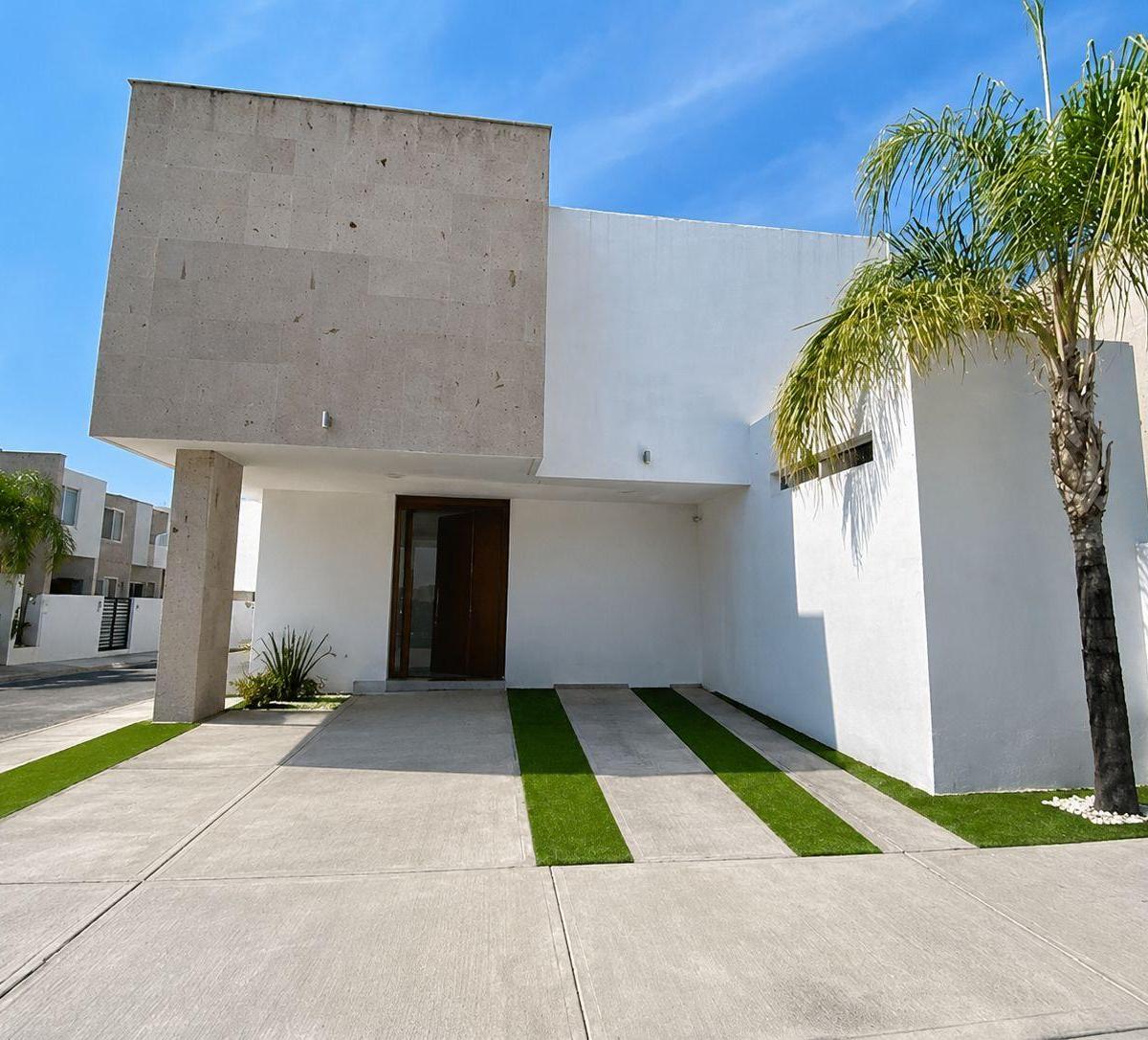 Casa en Venta en El Fracc. Rincon 2 Al Norponiente de Aguascalientes