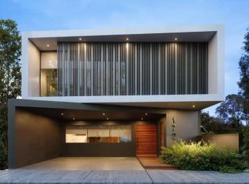 1 · Casa Completamente Nueva en Venta en Punta del Este