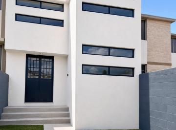 Casa · 3 Recámaras · 2 Estacionamientos · Casa Remodelada en Venta Saucito
