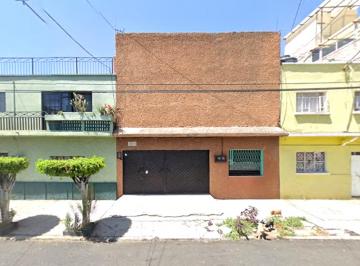 Casa de 4 habitaciones, Gustavo A. Madero · Casa en Mártires de Río Blanco