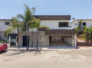 Casa · 278m² · 3 Recámaras · 2 Estacionamientos · Casa en Venta Colonia Lomas de Agua Caliente, Tijuana B. C.