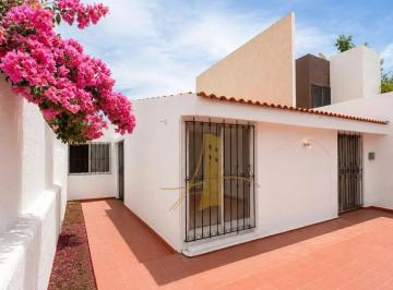 1 · Casa de un Piso en Renta