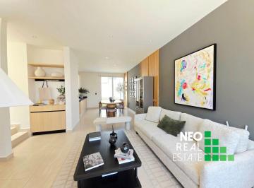 Casa de 3 habitaciones, El Marqués · Casa con Diseño en Venta en Zibata