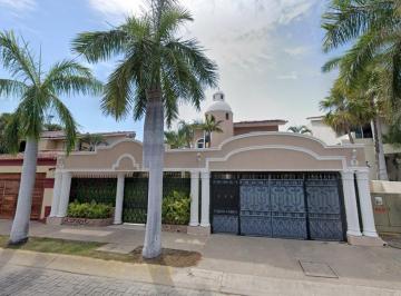 Casa de 5 habitaciones, Puerto Vallarta · Venta de Casa en Marina Vallarta Puerto Vallarta Jalisco