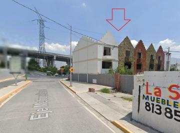 Terreno en Venta (Esquina) ubicado en la Col. Hacienda la Huasteca, 1,107 m2 de · Terreno en Venta (Esquina) La Huasteca