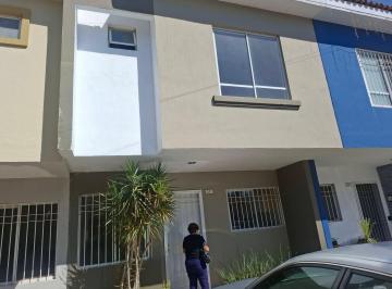 Casa en condominio de 3 habitaciones, Zapopan · Propiedad en Renta — Parques de Tesistán, Guadalajara