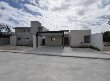 Casa · 225m² · 3 Recámaras · 2 Estacionamientos · Venta de Casa en Aire Puro Residencial Merida Yucatan