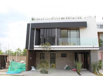 Casa · 328m² · 4 Recámaras · 2 Estacionamientos · Casa en Venta P. Tlaxcala Escondida 7 Lomas de Angelópolis Cholula Puebla.