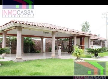 Casa · 450m² · 5 Recámaras · 5 Estacionamientos · Casa - Granja Santa Ana del Conde