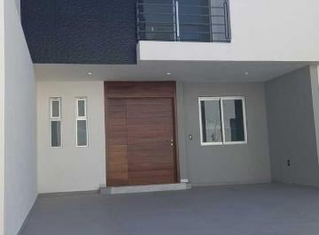 Casa · 145m² · 3 Recámaras · 2 Estacionamientos · Casa 3 Recamaras en Real Malecon