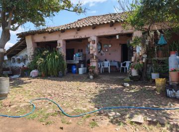 Casa · 200m² · 3 Recámaras · 15 Estacionamientos · Casa en Los Tabanos Michoacan con Excelente Terreno y Vista