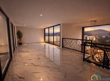 Casa · 250m² · 3 Recámaras · 2 Estacionamientos · Casa en Venta en Parque Veracruz, con Diseño y Acabados de Lujo en Lomas de Angelópolis