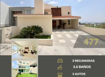 Casa · 373m² · 3 Recámaras · 3 Estacionamientos · Casa en Porta Fontana