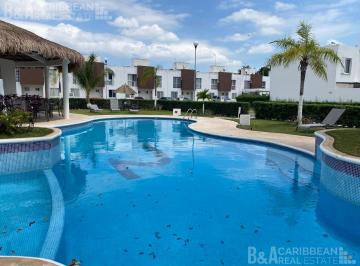Casa · 94m² · 2 Recámaras · 2 Estacionamientos · Casa en Venta en Jardines del Sur II, Cancún