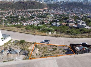 Terreno / Lote · 158m² - Crosshome Inmobiliaria · Terreno Residencial en Venta en Mirador del Campanario, Querétaro.