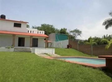 1 · Casa en Venta en Tlayacapan, Morelos: Espaciosa y con Excelente Ubicación