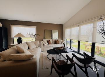 Casa en condominio · 201m² · 3 Recámaras · 2 Estacionamientos · Casa en Venta en Metepec Condado del Valle Country Club And Residences