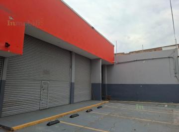 Local comercial · 714m² · 6 Estacionamientos · Local en Calzada Revolución No. 705