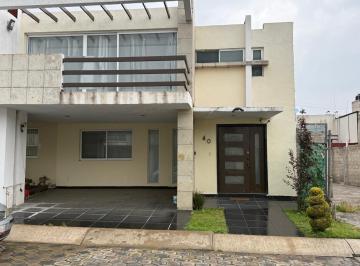 Casa en condominio · 207m² · 3 Recámaras · 2 Estacionamientos · Casa en Venta en El Fracc. San Agustin en La Colonia San Buenaventura, Toluca Estado de México