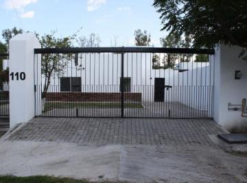 Casa · 161m² · 2 Recámaras · 2 Estacionamientos · Casa en Renta en Jurica