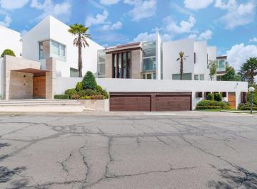 d055e23c40ac956d8496b907ff72bc02d5585499cd2dbbf33c5cb511b7a2a3ae · Casa en Venta, Lomas Country, Residencia Moderna con 50 m de Frente Al Fairway (P