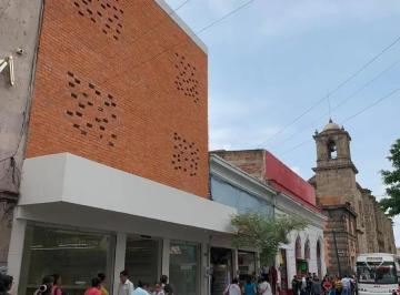 1 · Locales en Venta en Centro, 206 m de Terreno 546 m de Construcción en Tres Plantas