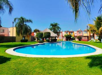 Casa de 1 habitación, Emiliano Zapata · Casa en Venta Las Garzas Al Sur de Cuernavaca con Alberca y Vigilancia