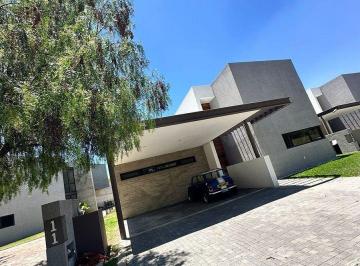 1a0d58a7e4e73b80a352986a64c0eb6d6f86d24b4d7697cc257584a7468c989f · Casa en Venta y Renta. Viñedos del Polo. El Marqués