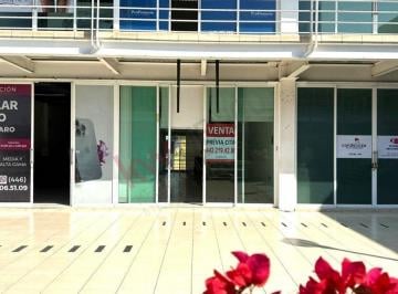 N/A · Local Comercial de 48 m² en Venta en Plaza Cristal