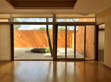 N/A · "Villa de Lujo en Venta: Espacio, Elegancia y Comodidad a 5 Minutos de Querétaro"