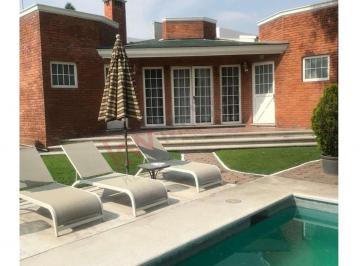 N/A · Espaciosa Residencia Familiar con Acabados de Lujos y Alberca en Fraccionamiento.