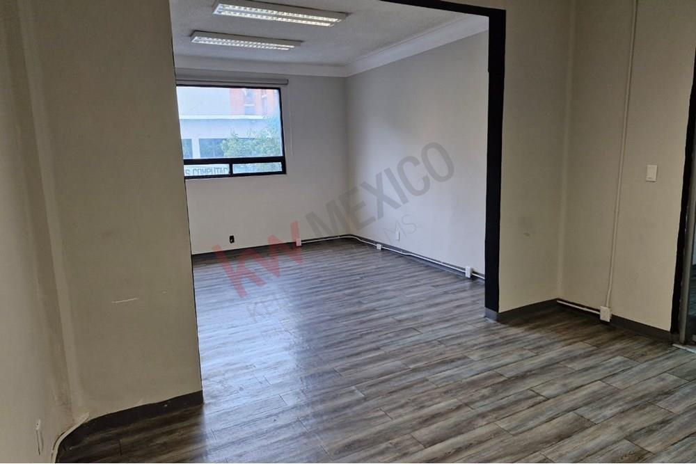 Oficinas en Renta en La Colonia San Rafael Alcaldia Cuahutemoc, Cdmx, 670 m&sup2;.