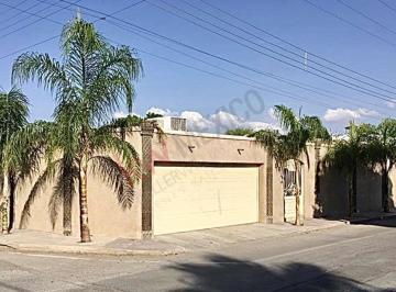 N/A · Casa con Alberca en Torreón, Colonia Navarro