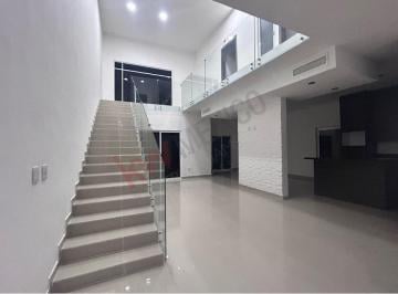 N/A · Casa de 3 Recámaras y 3 Baños Completos en Villa de Las Palmas, Sector Viñedos