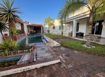 N/A · Residencia con Alberca en Exclusivo Fraccionamiento Al Norte de Saltillo