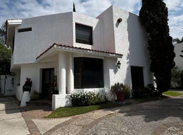 Casa de 3 habitaciones, Zapopan · Casa en Venta en Lomas del Valle | Coto Privado de Sólo 11 Casas Rodeadas de Jardines