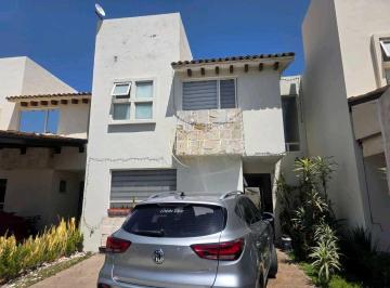 Casa · 126m² · 3 Recámaras · 2 Estacionamientos · Casa en Venta Senda Real Celaya