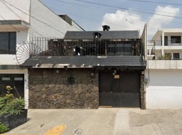 Casa de 4 habitaciones, Tlalnepantla de Baz · Casa en Venta en Mariano Abasolo #10